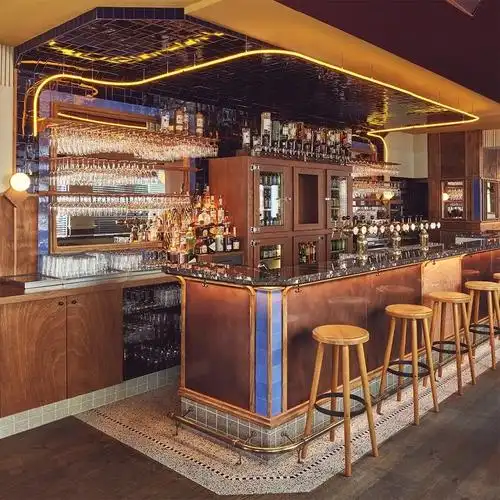 荷兰酒吧吧台设计