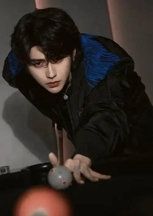 氛围感之神  想要的样子  坤哥都有    #蔡徐坤