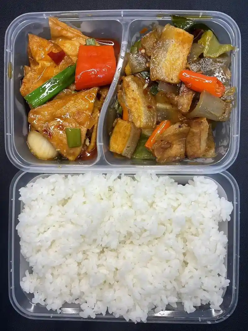 绿来餐饮公司写字楼工作餐.今日套餐              - 抖音