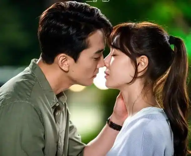 宋承宪金泰希最新消息(没想到宋承宪会说我眼睛比金泰希大)(3)