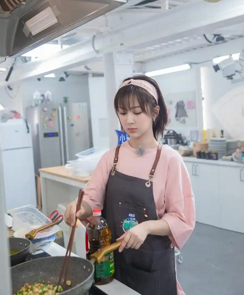 杨紫参加《向往的生活》,大华未回归,黄磊瘦了,彭彭更胖了