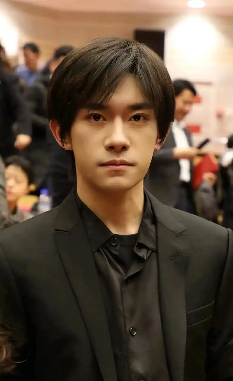 根正苗红易烊千玺 #易烊千玺当选影协理事 #易烊千玺 #生图 - 抖音