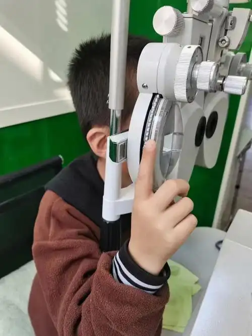 宏***小朋友~67近视防控两个月 屈光度"06615"增长控度方案:控