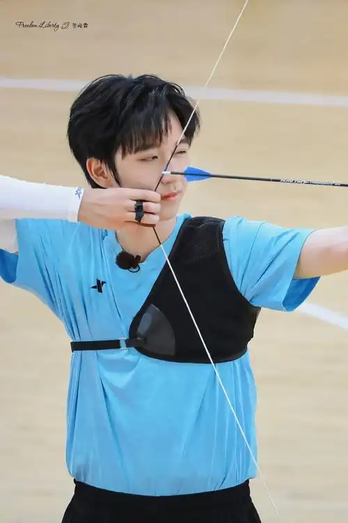 贺峻霖夏季运动会路透