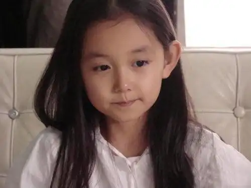 从此,童年时候的蒋依依,会经常出现在各大广告中.