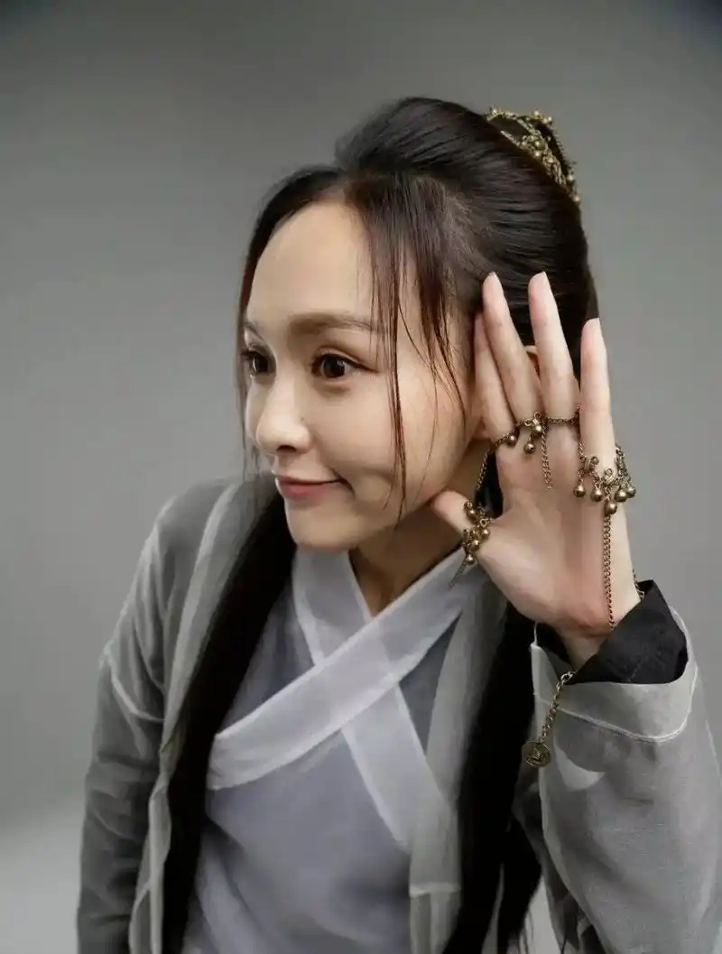 唐嫣素颜下皮肤很好