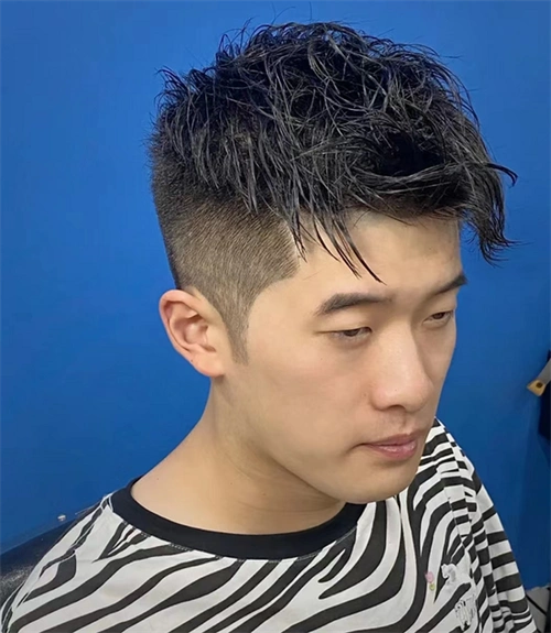 超人气碎盖头发型 清爽百搭男生短发_男士短发 - 美发站