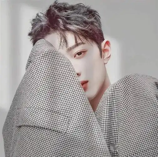 【微信头像】赖冠霖