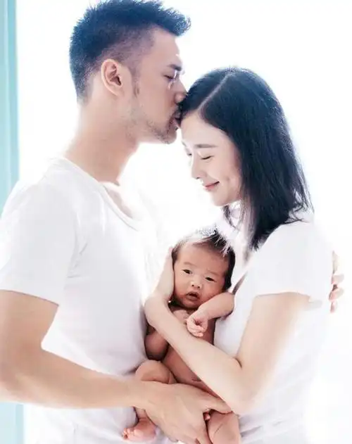 她是美女车模"兽兽",曾是男篮国手女友,如今嫁到国外生活幸福_张博