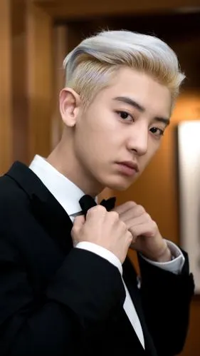 朴灿烈/烈烈之前意大利行程的高清西装图,像极了一位新郎