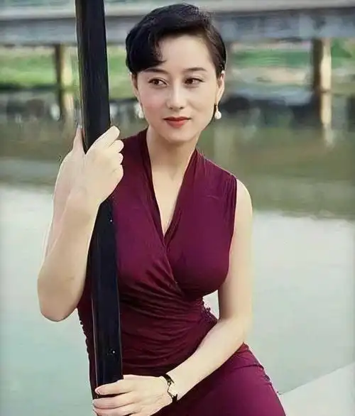 58岁利智近照,网友惊呼:这才是真正的"冻龄女神"|李连杰|娱乐圈_网易