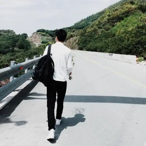 别什么都为别人考虑 你是宝贝你也很重要