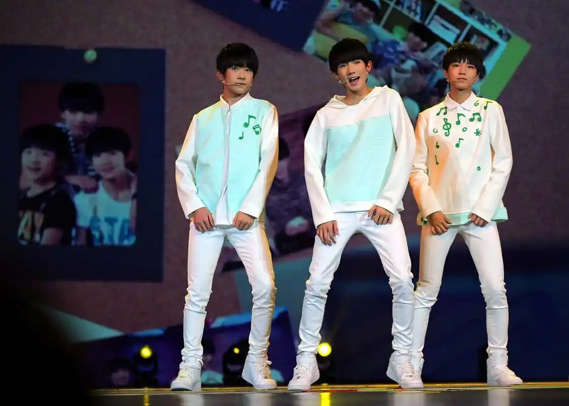 tfboys中的"凯源cp"(王俊凯,王源),拥有数量庞大的cp粉丝群