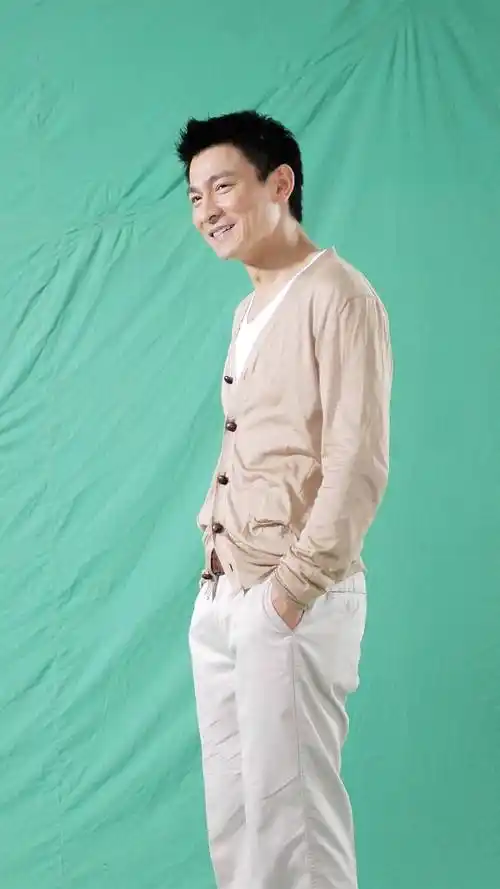 风采依旧刘德华温馨写真