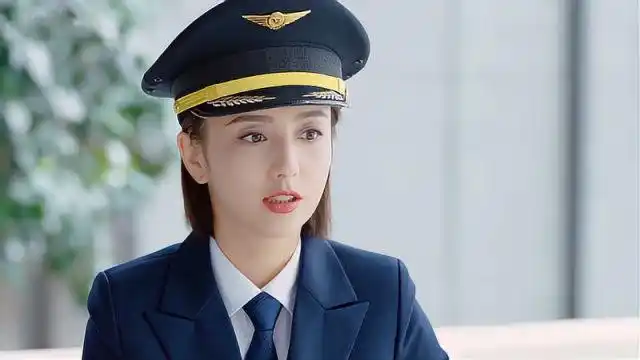 爱的厘米:关雨晴变身酷炫中国女机长,彻底看痴徐清风,太飒了!