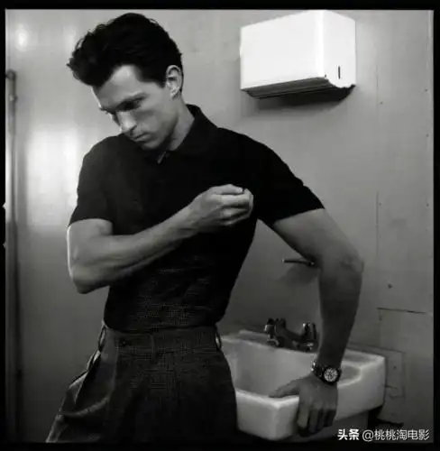 组图小鲜肉变肌肉男蜘蛛侠汤姆赫兰德绅士风杂志大片