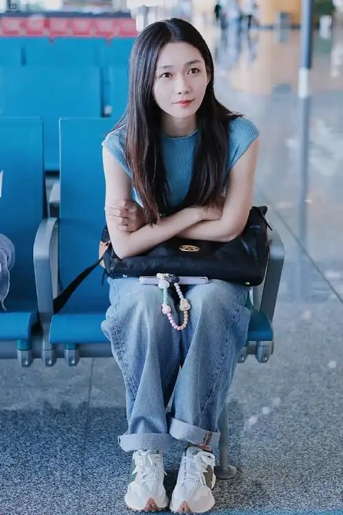 段奥娟银色流苏礼裙