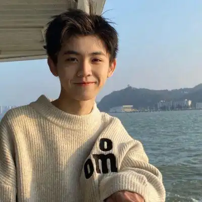 帅哥头像阳光帅气照片超酷男生气质高清头像图片