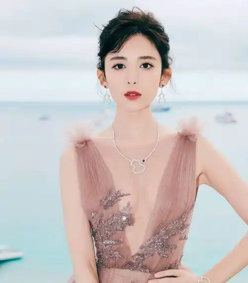 哪一位是你最爱的女明星?鞠婧祎?杨颖?还是古力娜扎呢?