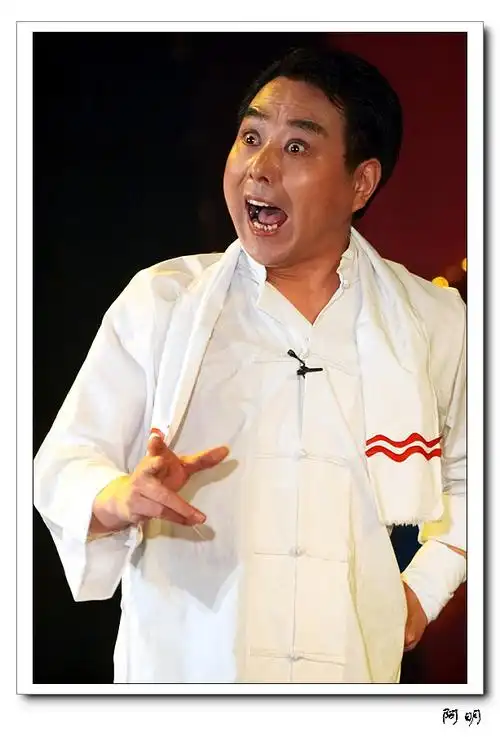 革命现代京剧 沙家浜> 郭建光(群众演员)