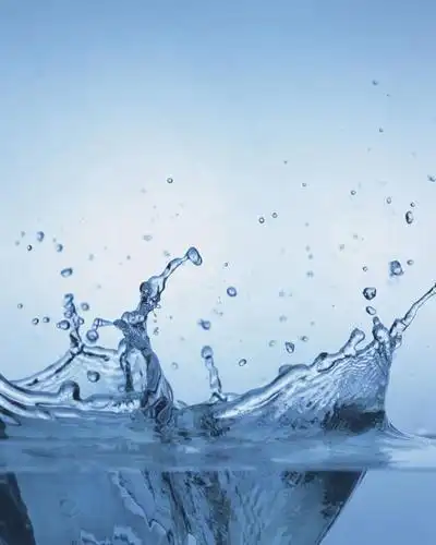 白天,正面,水,阴影,波纹,飞溅,蓝色背景,溅,光线,液体,影子,水滴,水面