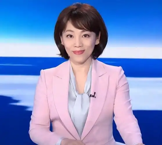 与丈夫分居15年,孕期坚持主持,她过得幸福吗|东方卫视|央视主持人