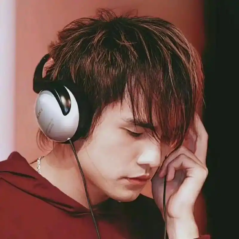 周杰伦生日快乐 #jay 分享下我伦年轻时的盛世美颜( - 抖音