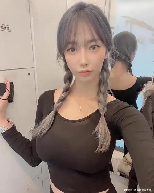 今日养眼美女健身收获好身材韩国网红lklk钟爱紧身衣