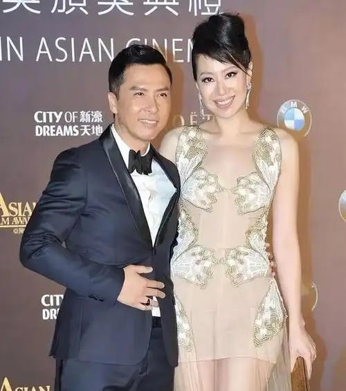 甄子丹前两段婚姻都失败第三段婚姻娶小妻子教会他经营婚姻