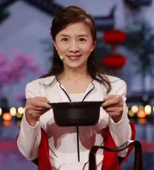 演员迟蓬戏里又土又丑一生不接广告她的淡泊名利让人敬佩