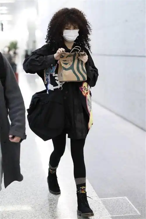 娱乐圈从来不缺漂亮的女演员,所以春夏从来没有想过要去变得更漂亮