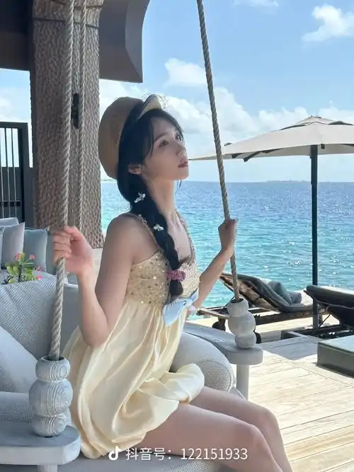 snh48超话  宋昕冉泳装近照合集93  冉冉身材绝对的丝芭天花板