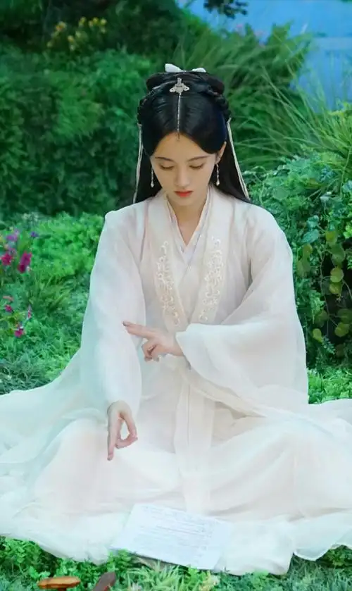 白娘子鞠婧祎同款芸溪汉服白色超仙飘逸仙女古装民族服装