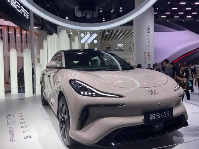 《中国经营报》记者实地探馆获悉,在今年成都国际车展首发的新车中,智