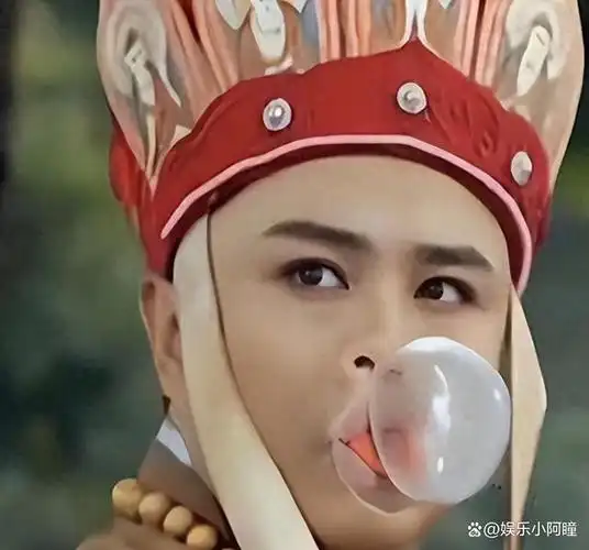 演员片场休息时都在干嘛第一张我忍了杨紫这张我能笑一整天