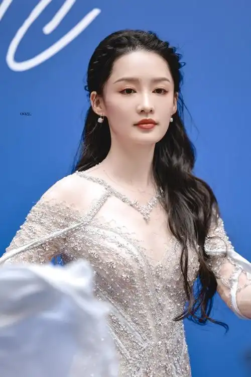 李沁gq工作室出图##gq红毯