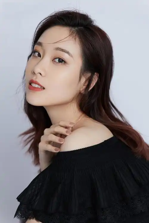 人像摄影 : 超凡脱俗,尽展魅力,美在当下