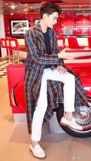 为什么李易峰宁愿花钱解决,也不愿意找个老婆结婚?