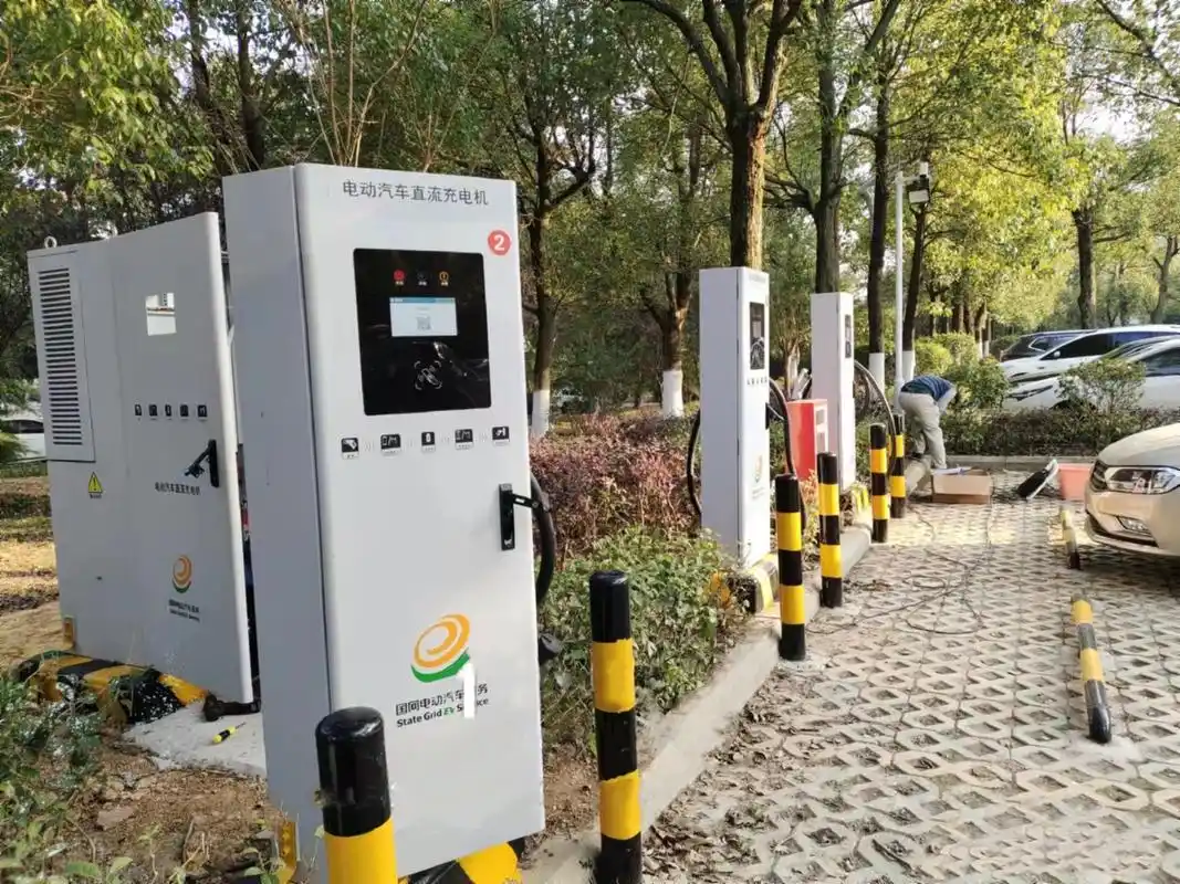 京能充电桩|澳门160kw五菱电动汽车交流慢充充电桩案例实拍