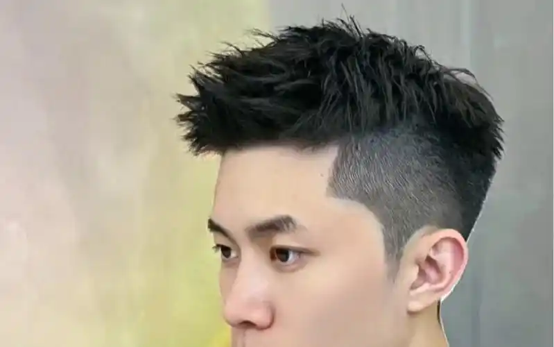 男士精神短发