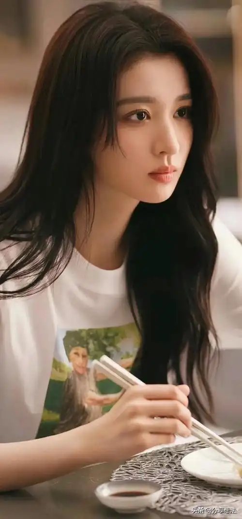 王楚然明星壁纸(20)|我的人间烟火_网易订阅