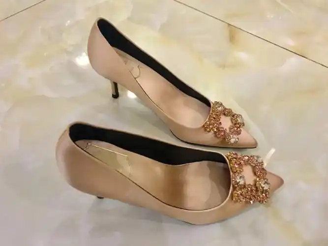 二手高跟鞋出售百搭尖头高跟鞋