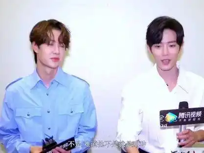 阿战,还记得当初这个表情是在学谁吗|肖战|王一博