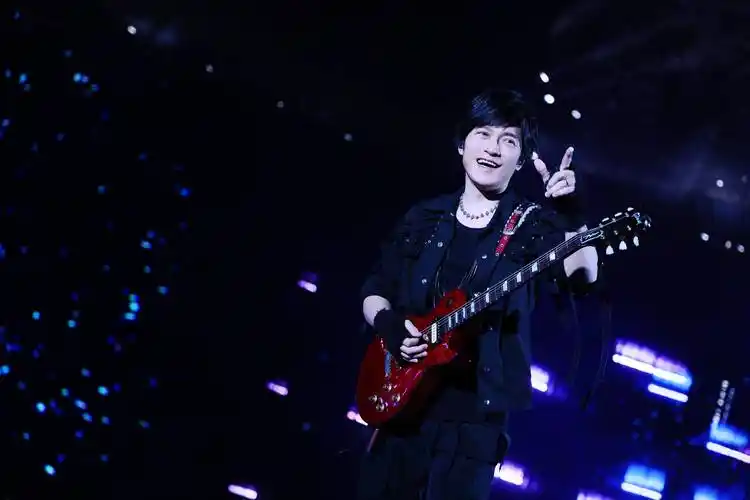 五月天演唱会上海第四场 任贤齐惊喜现身点歌