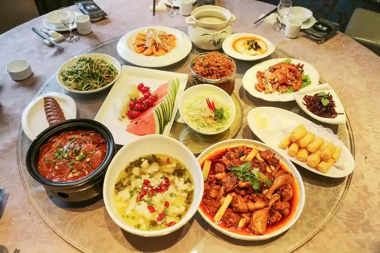 一品家宴美食酒店