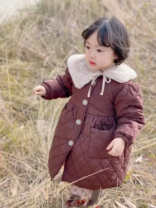 小女孩短发头型图片