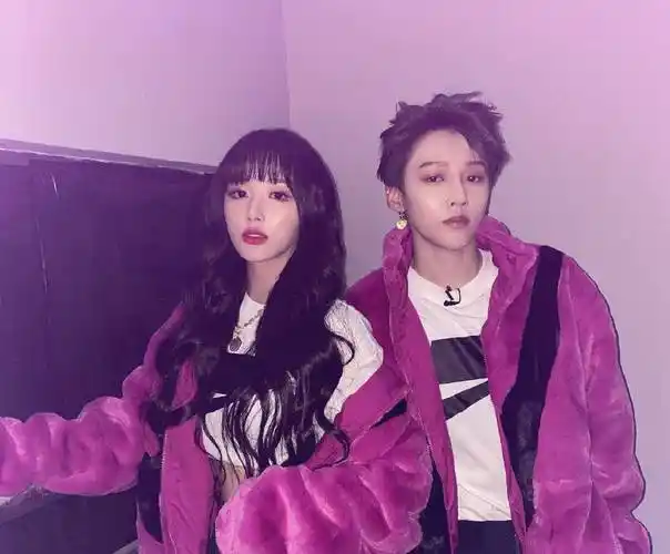 仙女同框!孔雪儿晒合照为刘雨昕庆生