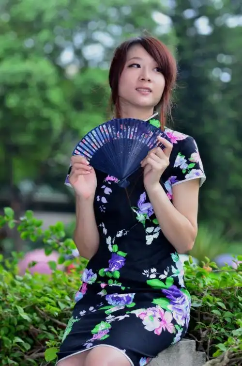 标题:西关旗袍丽人二