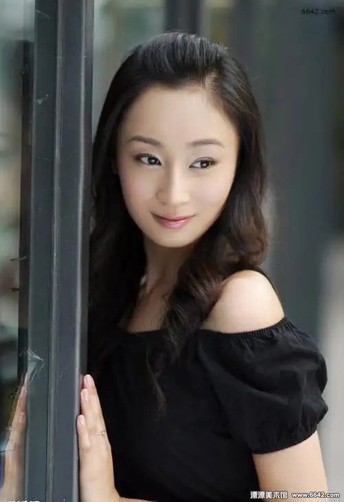 中央戏剧学院美女演员张倩