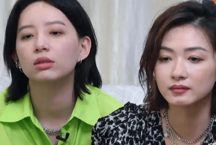 李斯丹妮和万茜粉丝因投票内讧,被吐槽不知感恩,姐妹关系破碎?